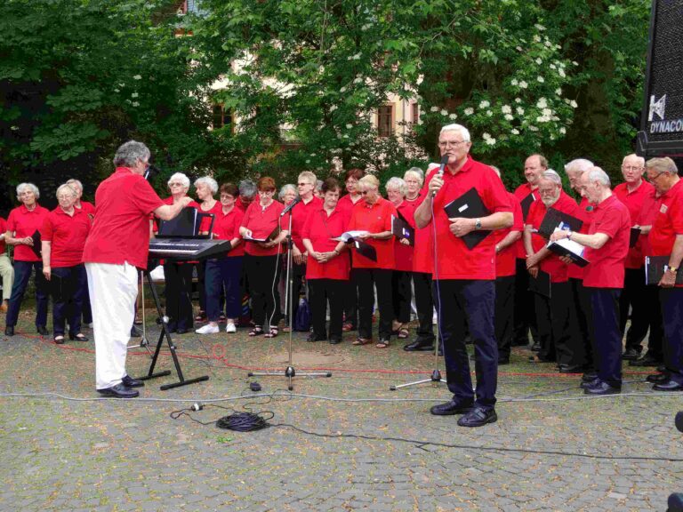 Pfingstsingen am Hessentagsbrunnen